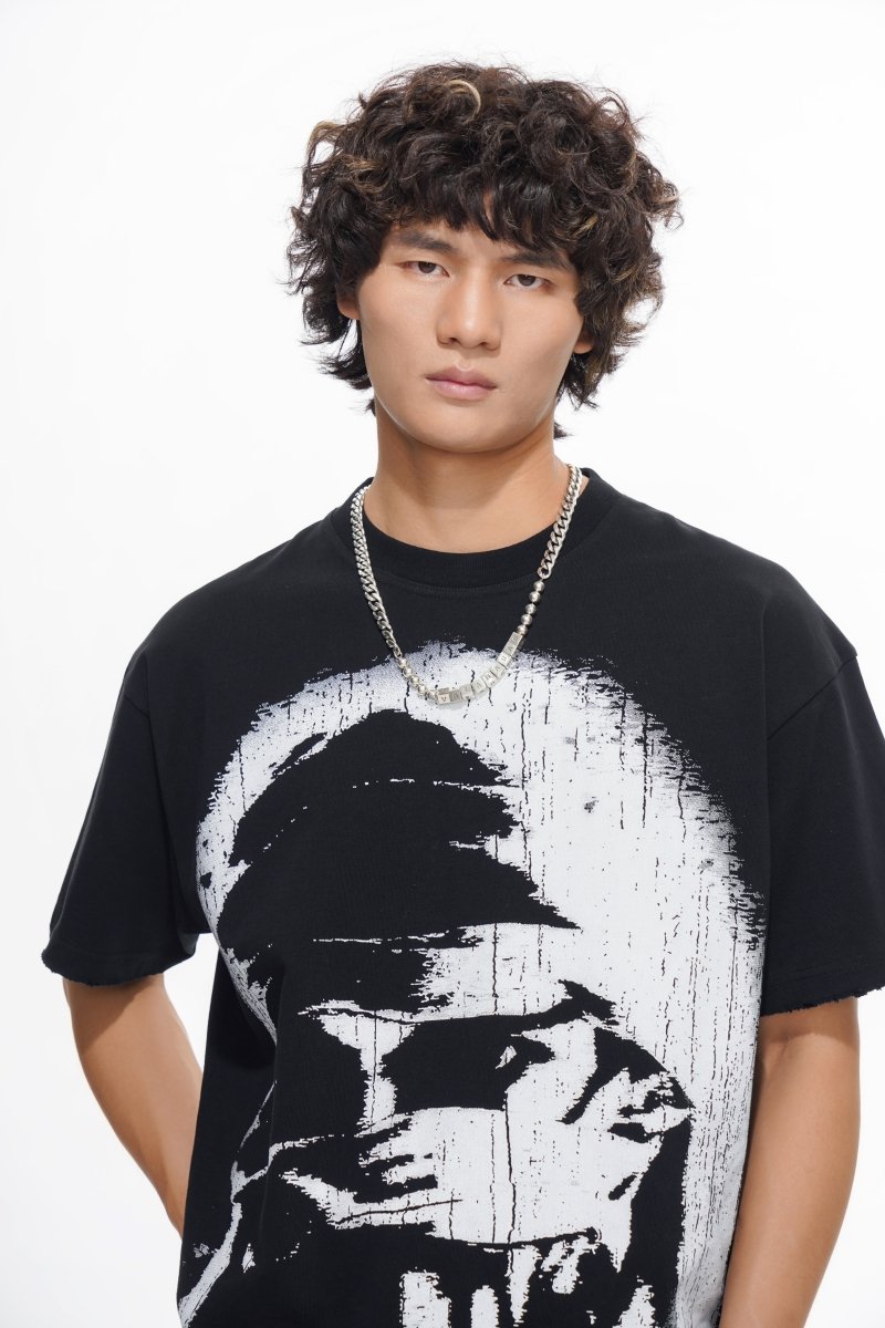 Resistance Black Tee - Valabasas