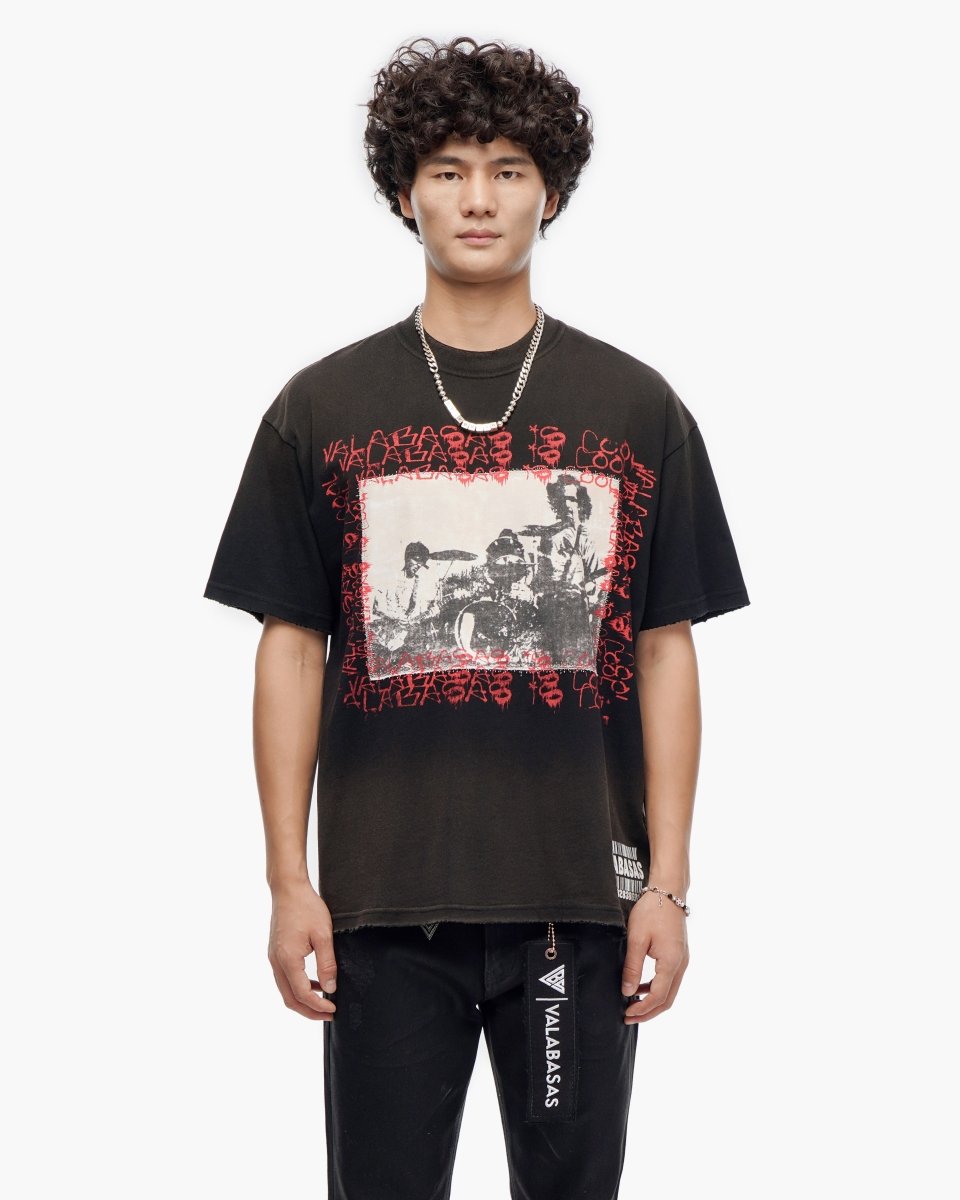 Stand Out Black Tee - Valabasas